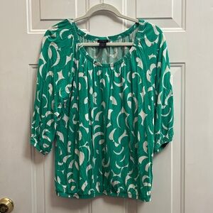 Ann Taylor Green and White Paisley 3/4 Sleeve Blouse, Size M